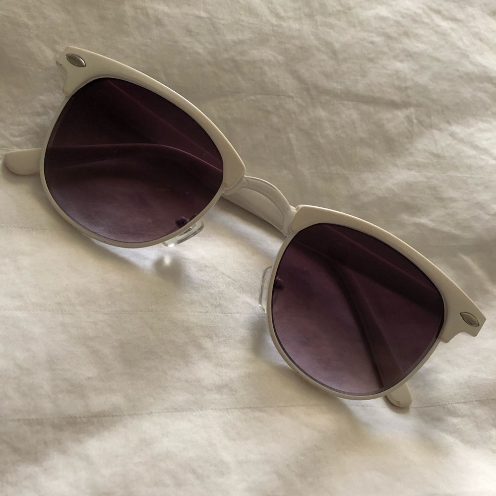 WHITE RETRO SUNGLASSES